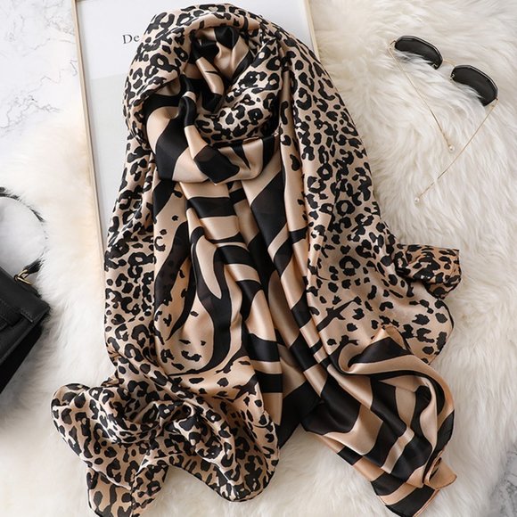 Leopard Animal Print Silk Look Satin Scarf Shawl - Picture 1 of 2